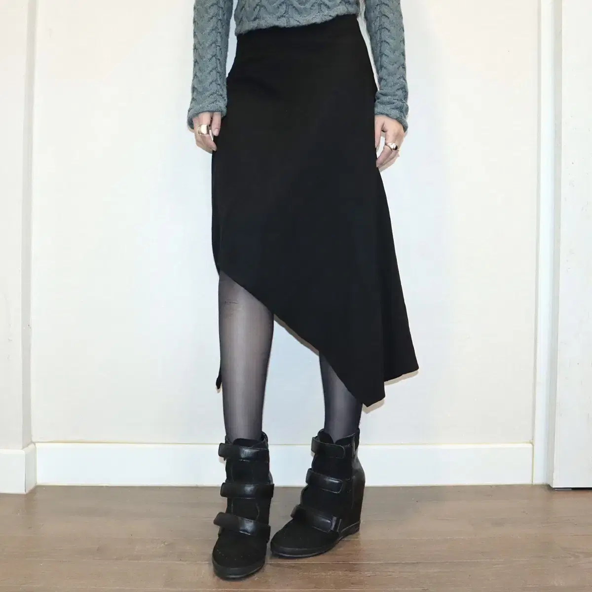 Unbal sensual skirt