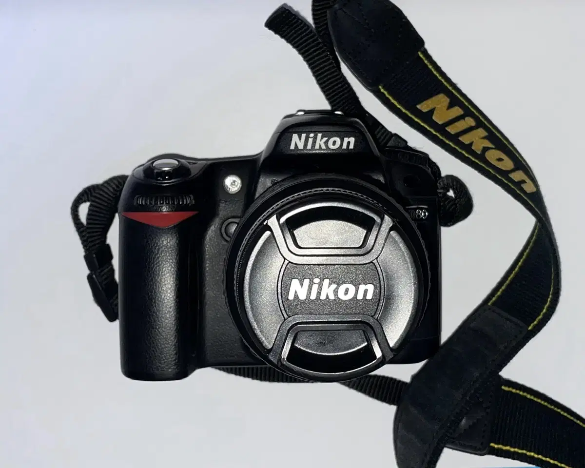 Nikon D80 dslr + Nikon 18-55mm lens