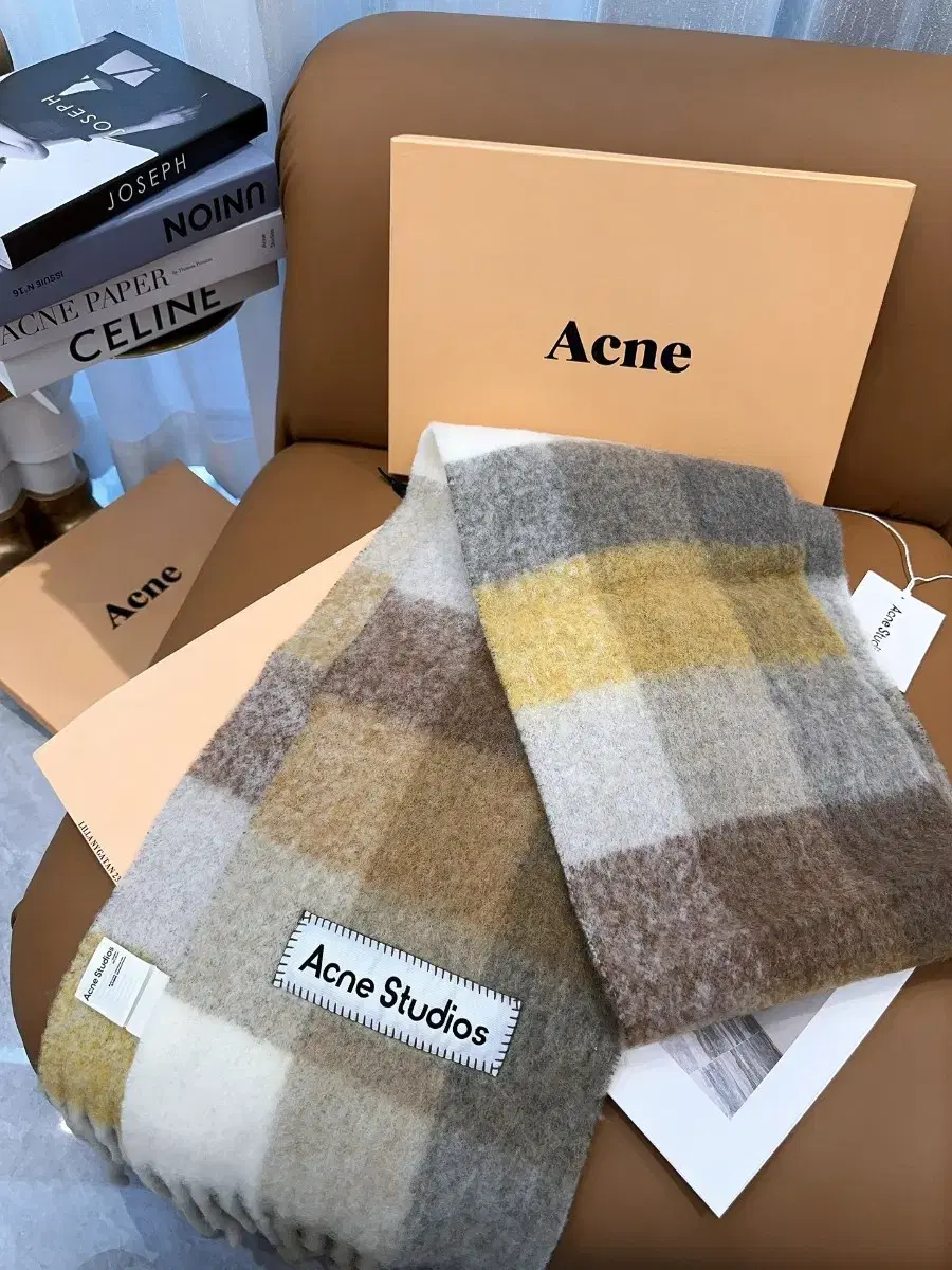 acne 스카프