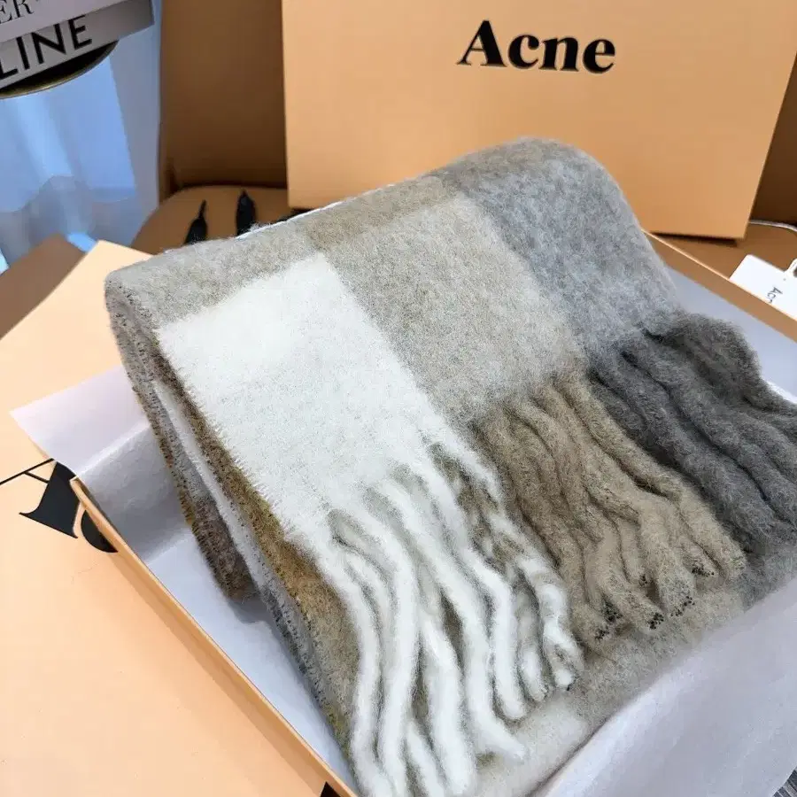 acne 스카프