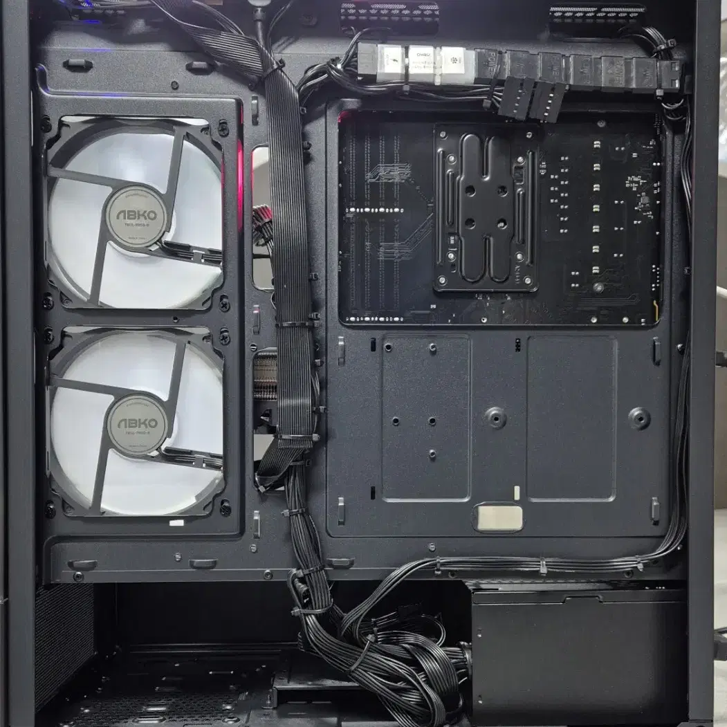 게이밍 컴퓨터 본체 7800x3d, 4070 ti super, 32gb