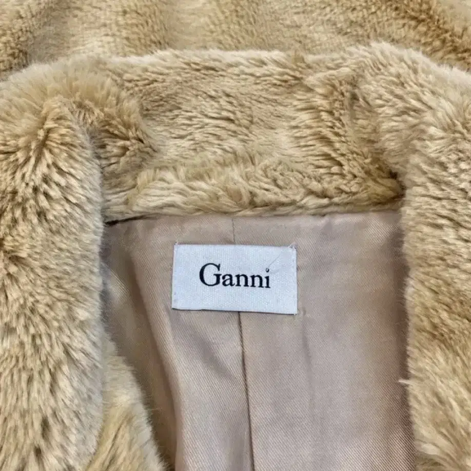 Ganni faux fur coat 가니 퍼코트/퍼자켓