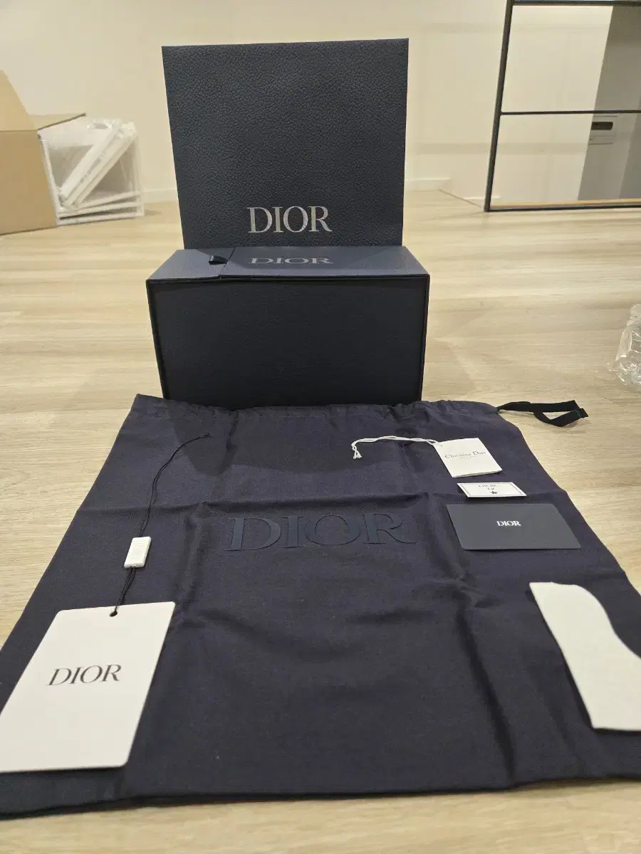 DIOR LINGOT 토일레트리 케이스베이지 & 블랙 Dior Obli