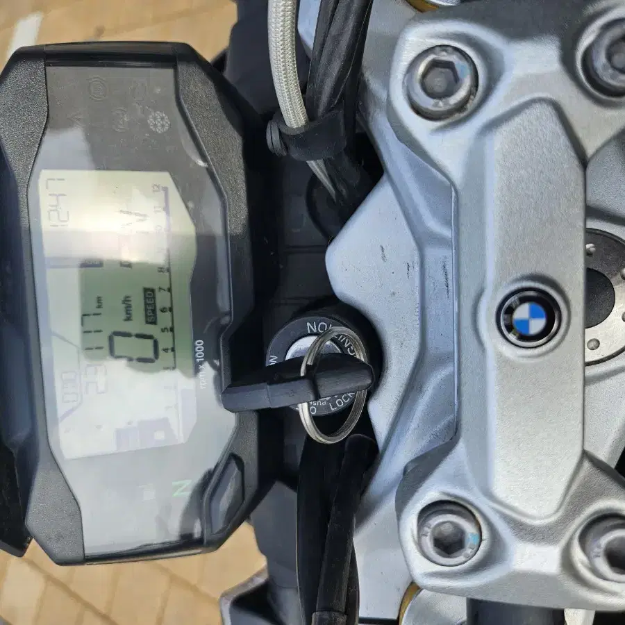 천안 평택 18년식 2만키로 BMW 310R 판매해요. 충청 경기 아산