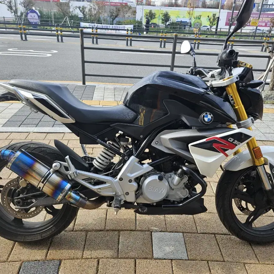 천안 평택 18년식 2만키로 BMW 310R 판매해요. 충청 경기 아산