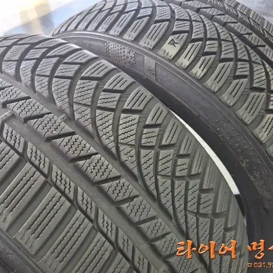 금호 중고 스노우 윈터타이어 245 40R20 / 275 35R20 세트