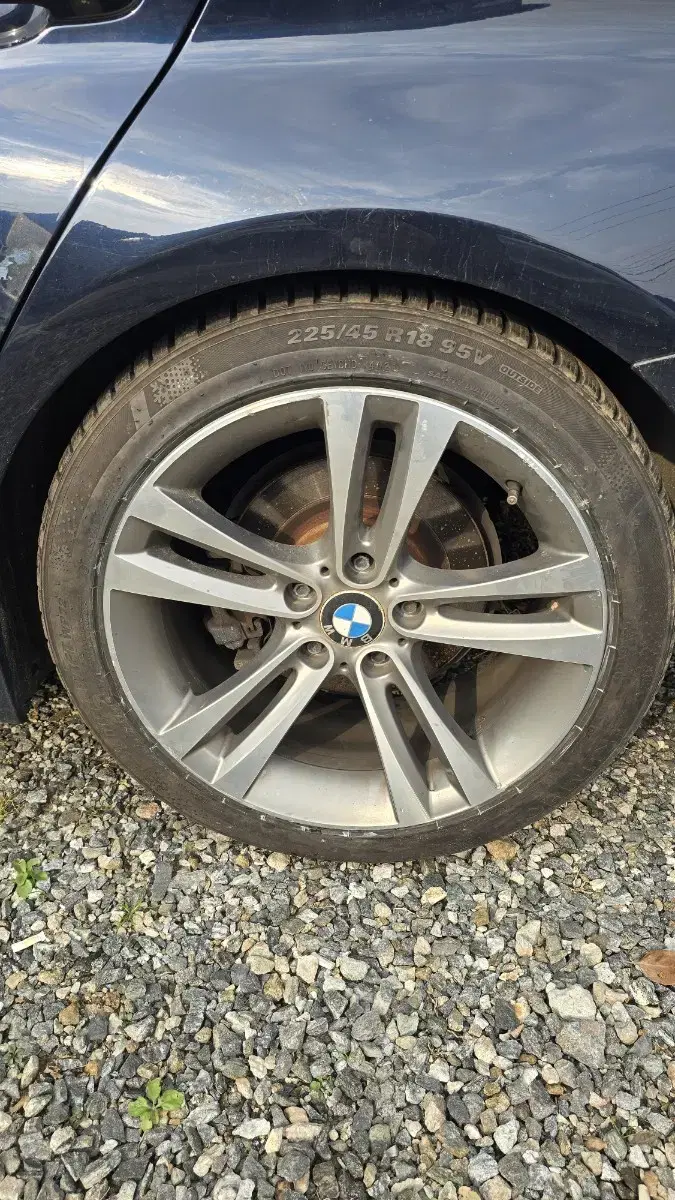 BMW 18인치 휠 원터 타이어 장착포함 합니다