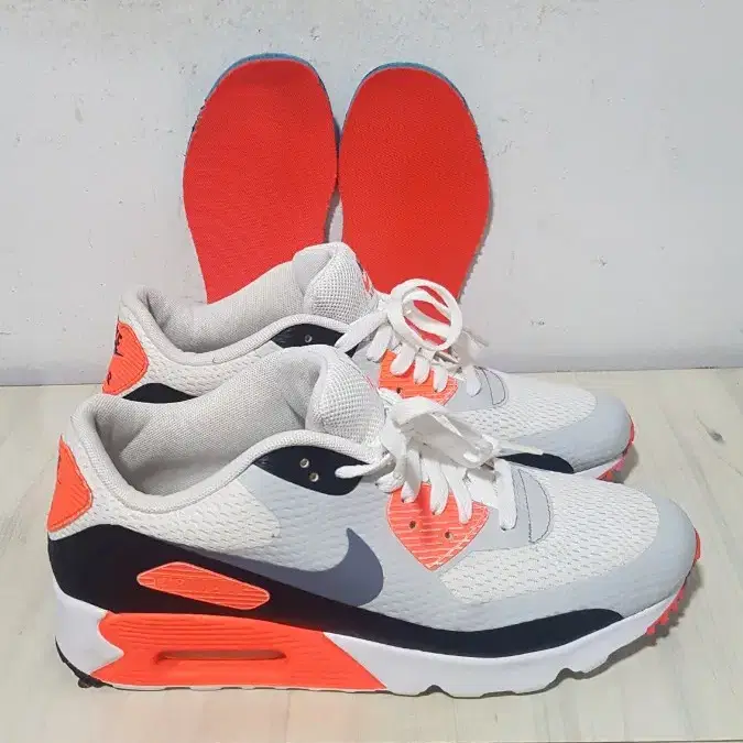 택포 255~260 정품 NIKE 90 AIRMAX 에센셜 경량 쿠션화