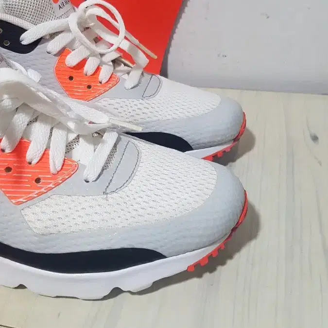 택포 255~260 정품 NIKE 90 AIRMAX 에센셜 경량 쿠션화