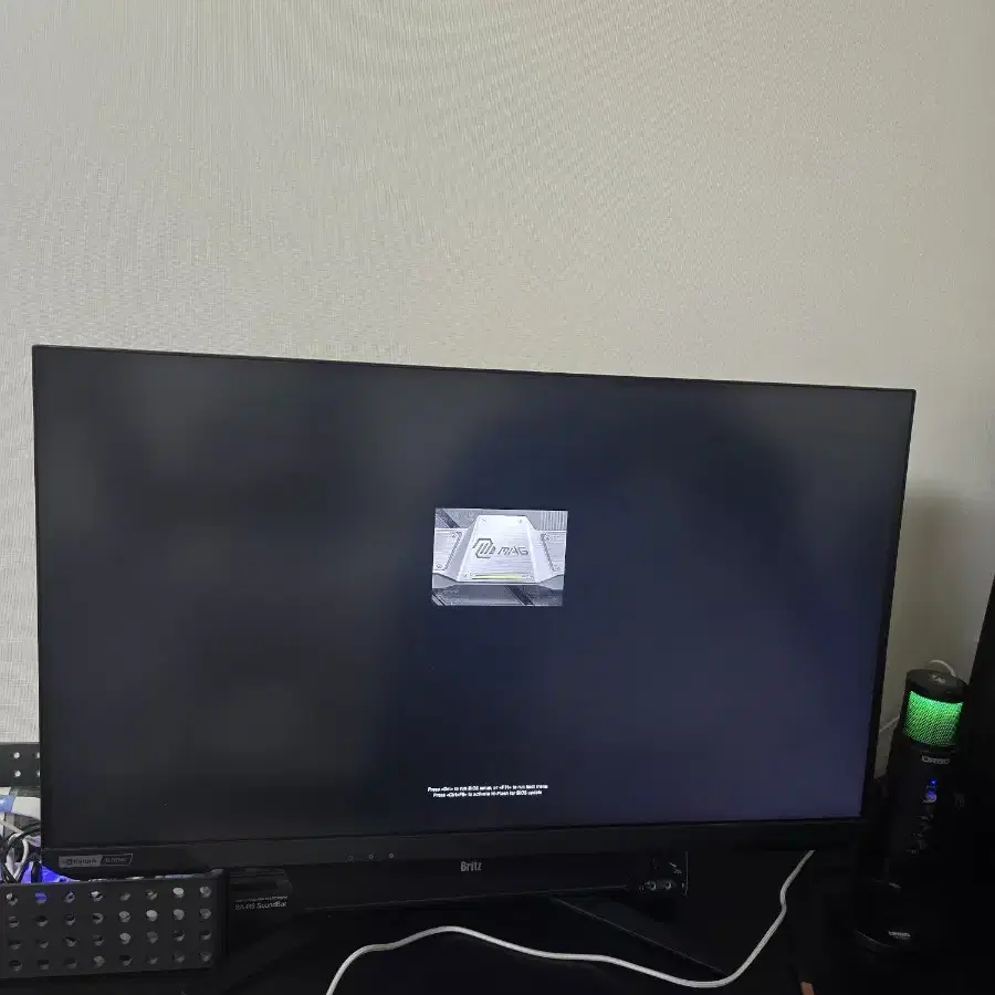 삼성오디세이 G7 4K 144hz 게이밍모니터 팝니다