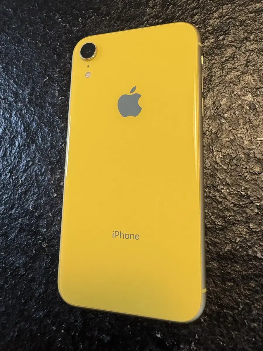 아이폰 XR yellow.64GB