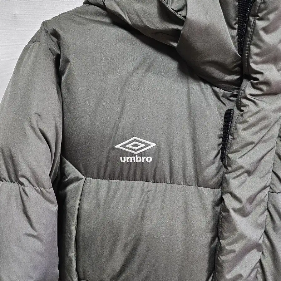 umbro 엄브로 카키다운패딩 105 XL