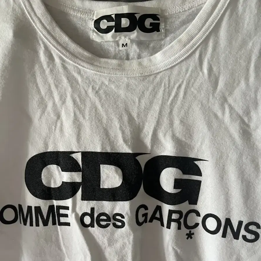 여자M) CDG 꼼데가르송 티셔츠