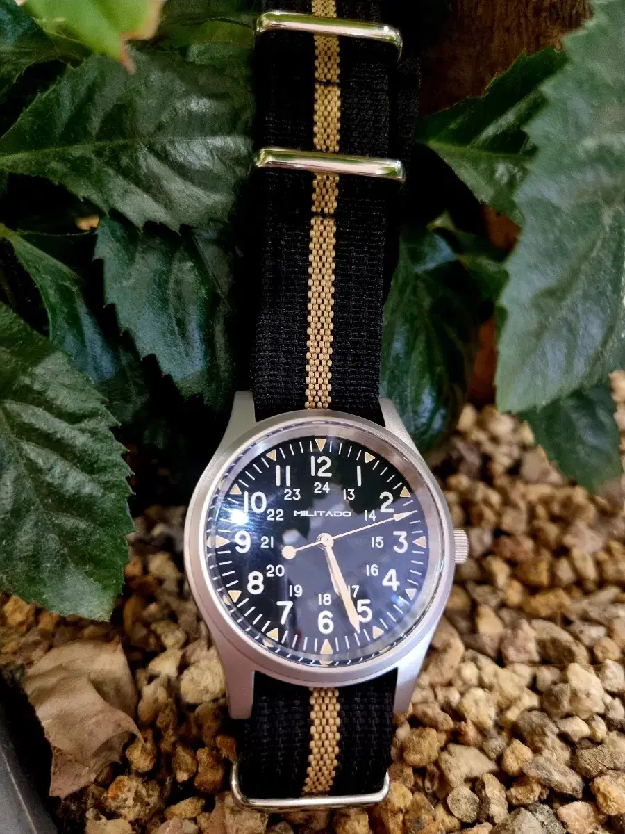 militado ml02 36mm 밀리타도 시계 팝니다.