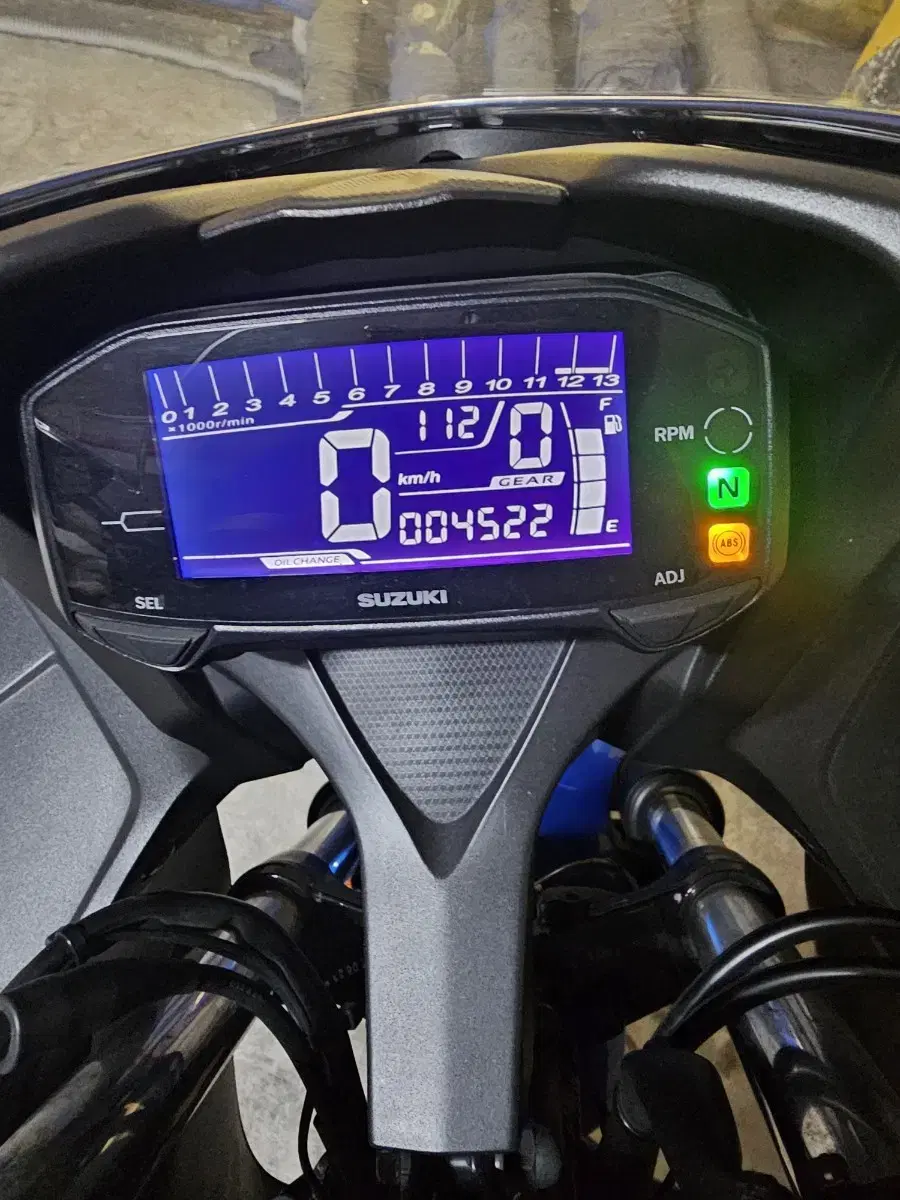 신차급 23년식 gsx-r125 4522km 판매합니다