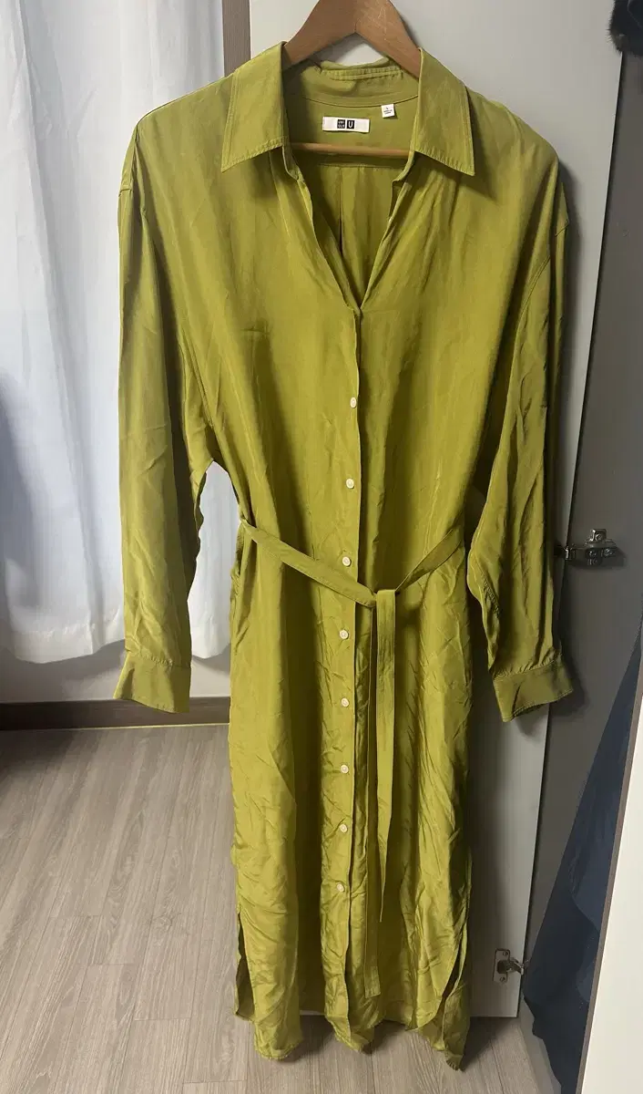 UNIQLO Women's Rayon Yellow/Lime Green Long Maxi ONEPIECE