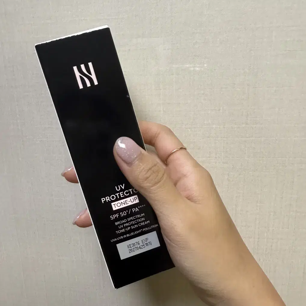 헤라 UV 프로텍터 톤업 50ml 미개봉 새상품 판매