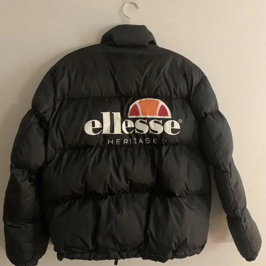 ellesse 엘레쎄 숏패딩