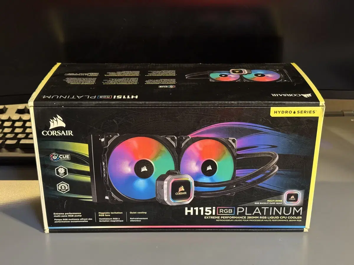 커세어 H115i RGB Platinum 수냉쿨러