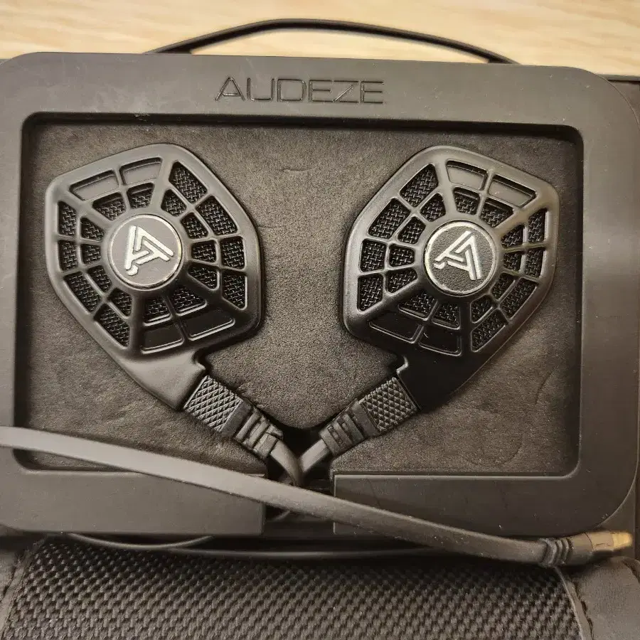 audeze isine10 평판형이어폰(사이퍼X) + 오디지 추가악세서리