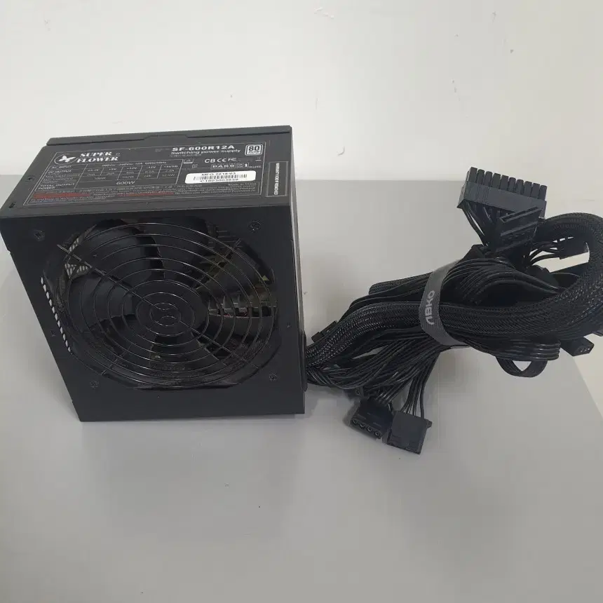 [무료배송] 중고 슈퍼플라워 정격 600W SF-600R12 파워서플라이