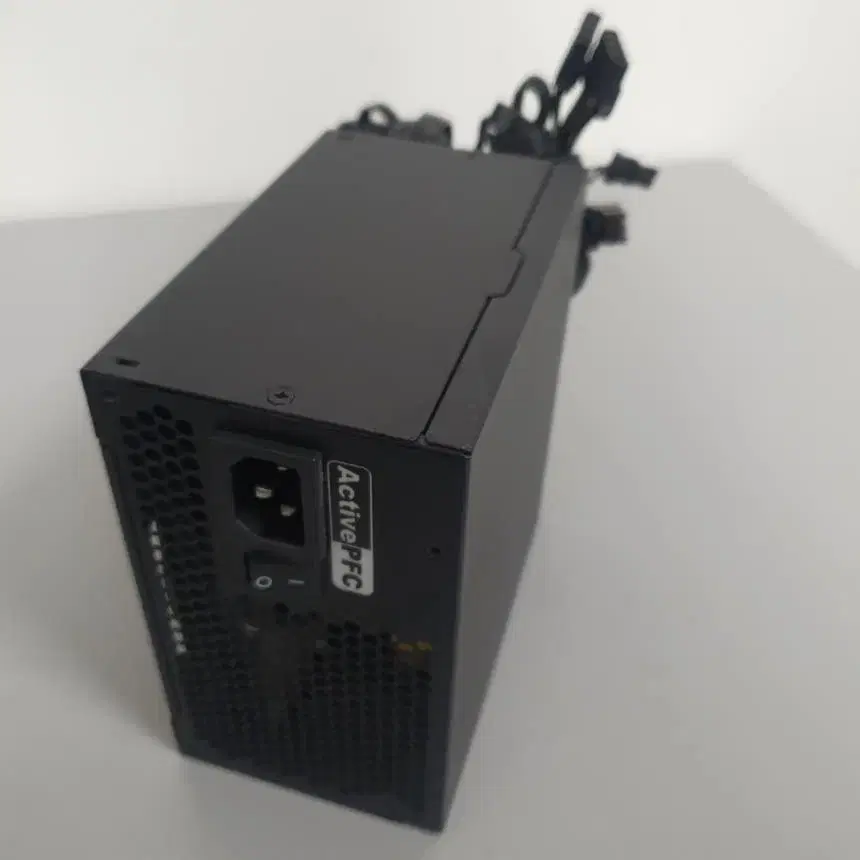 [무료배송] 중고 슈퍼플라워 정격 600W SF-600R12 파워서플라이