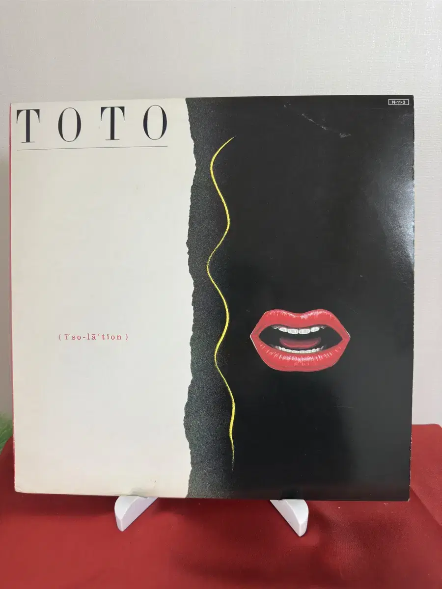 Toto -  Isolation(LP)