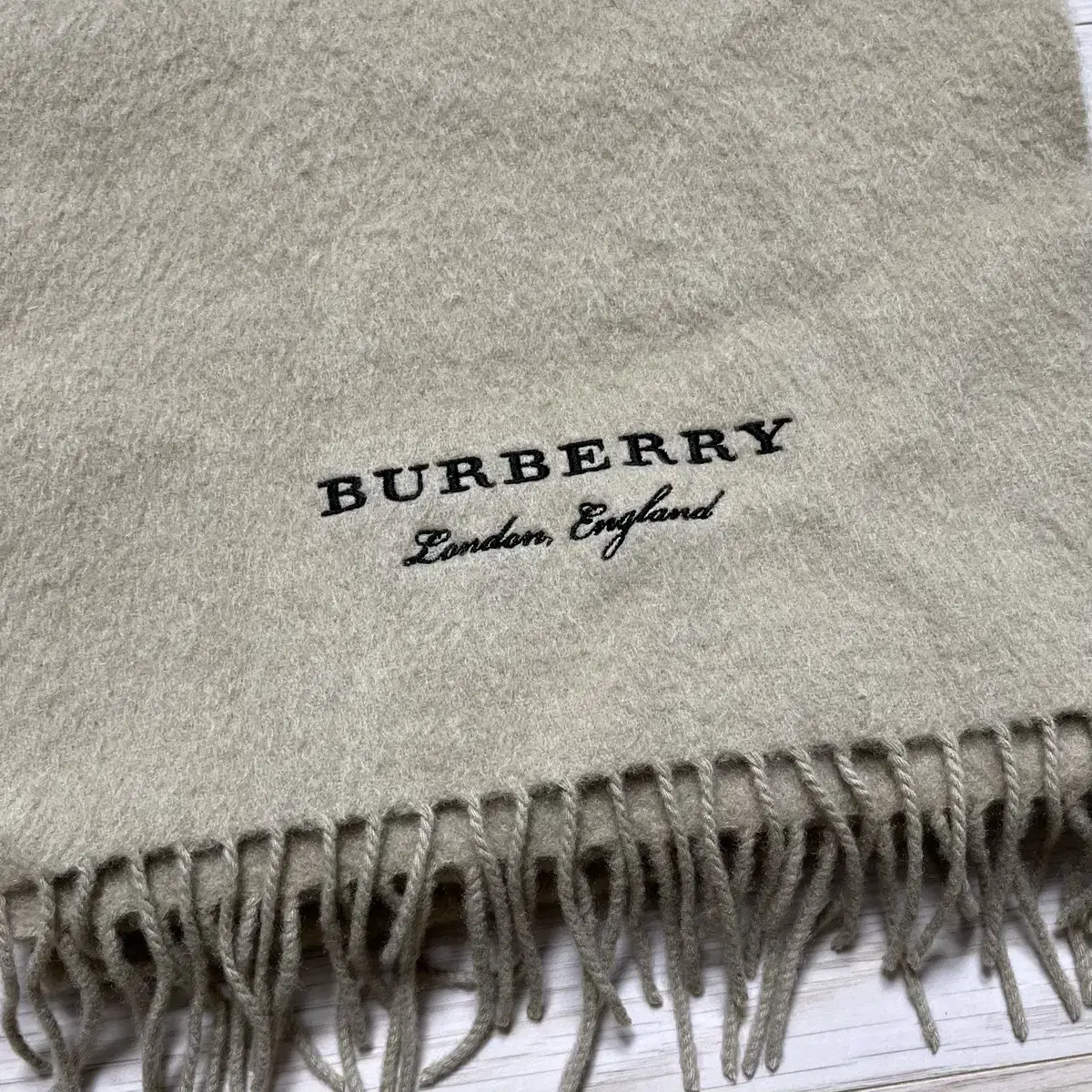 버버리 BURBERRY 캐시미어 100% 머플러 목도리 베이지