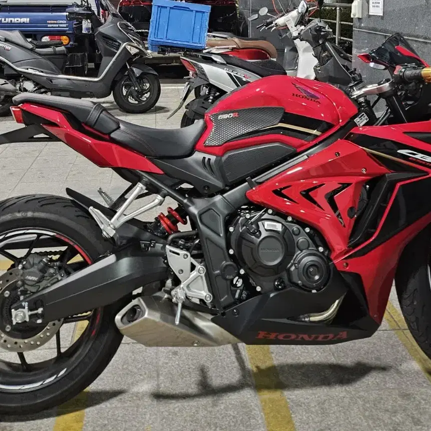 cbr650r 23년식11월출고 1만키로 무사고 무슬립