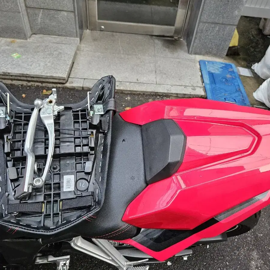 cbr650r 23년식11월출고 1만키로 무사고 무슬립