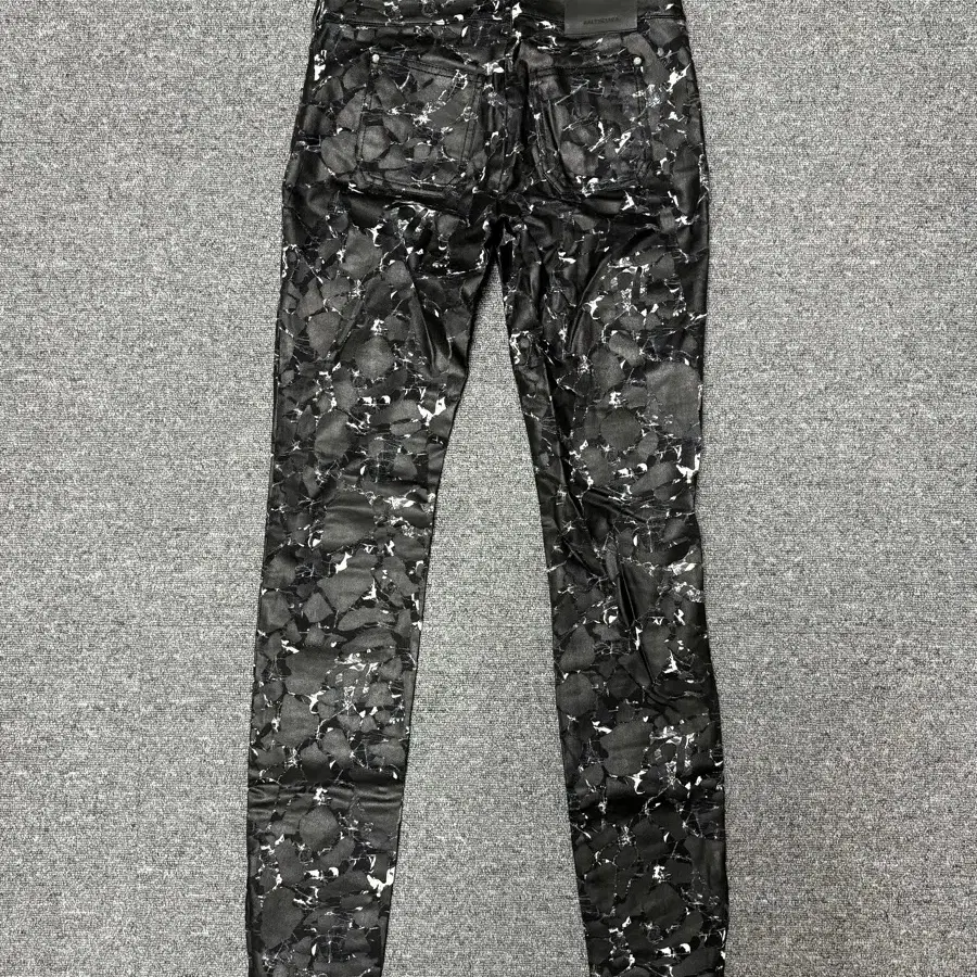 발렌시아가 apos Marble print pants