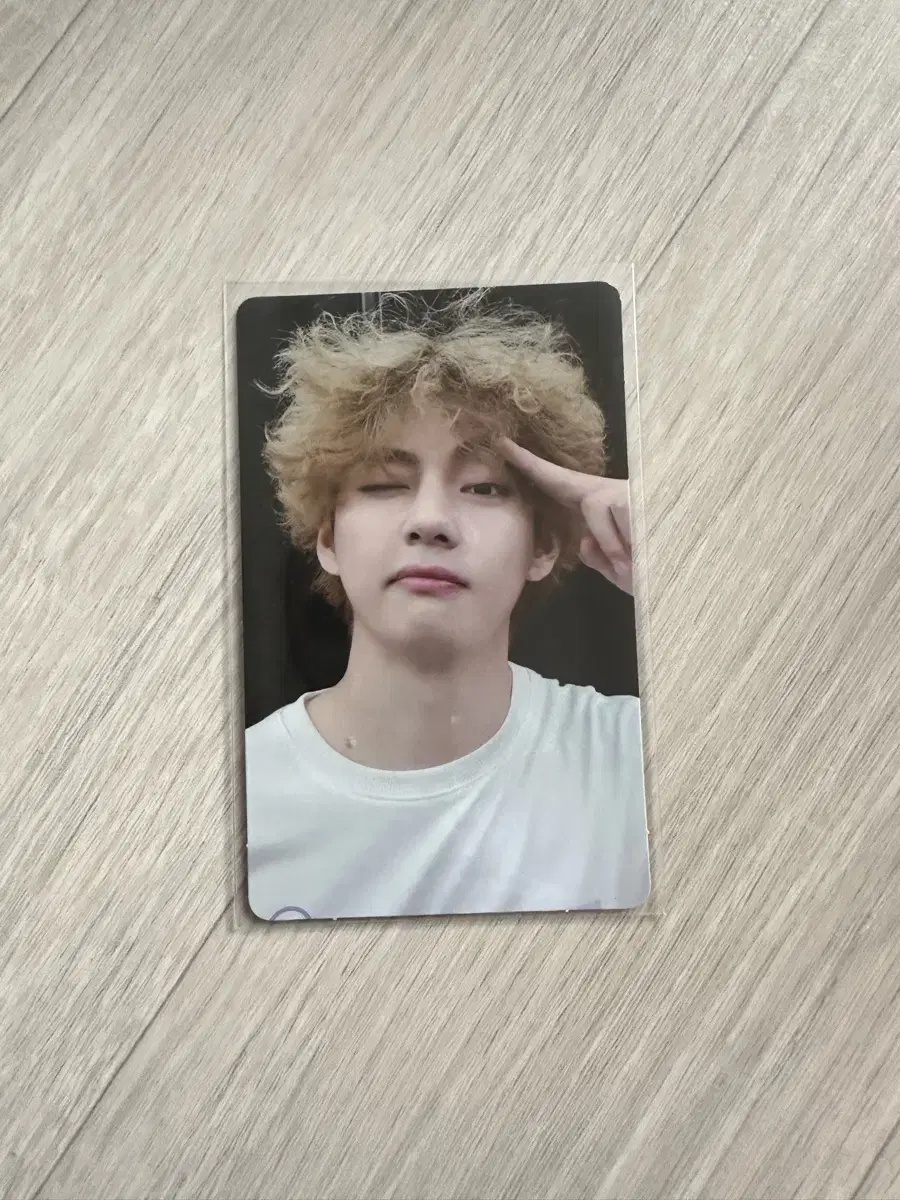 Microcosm v photocard