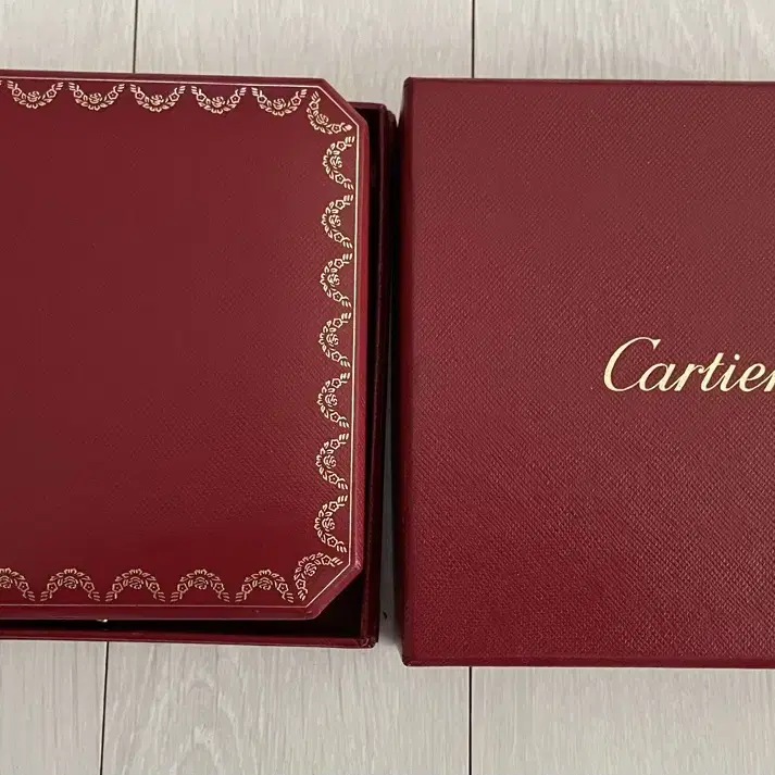 [Cartier]까르띠에 목걸이 케이스 박스 판매합니다.