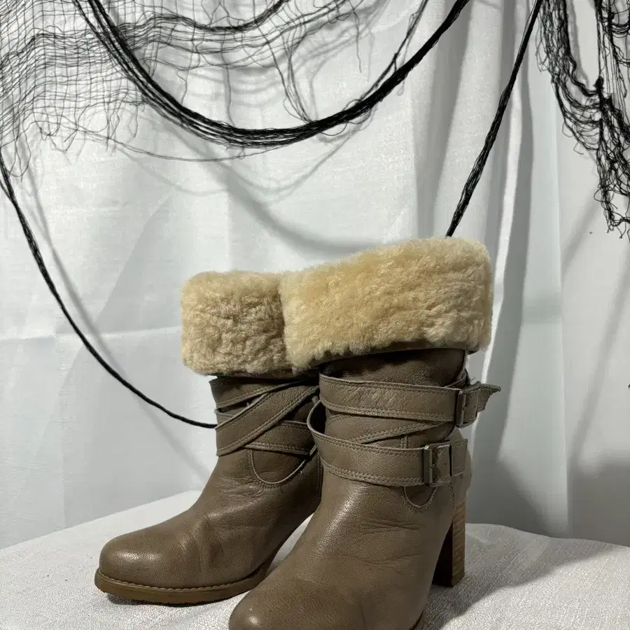 Strap Belt Detail Ivory Fur Boots