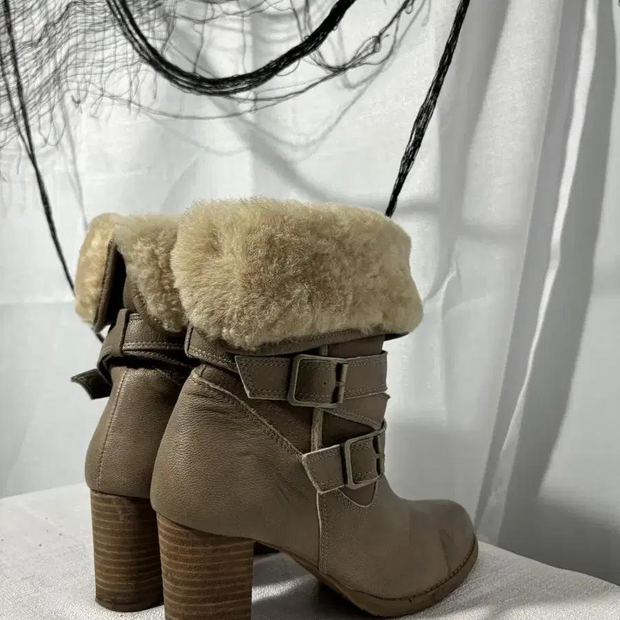 Strap Belt Detail Ivory Fur Boots