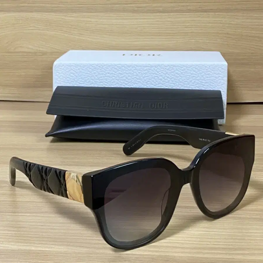 Dior Eyewear 라운드 프레임 선글라스 LADY9522R3I