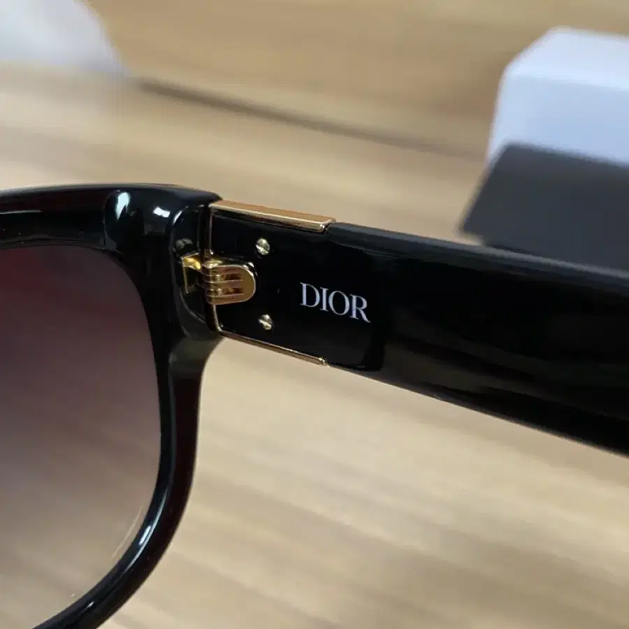 Dior Eyewear 라운드 프레임 선글라스 LADY9522R3I