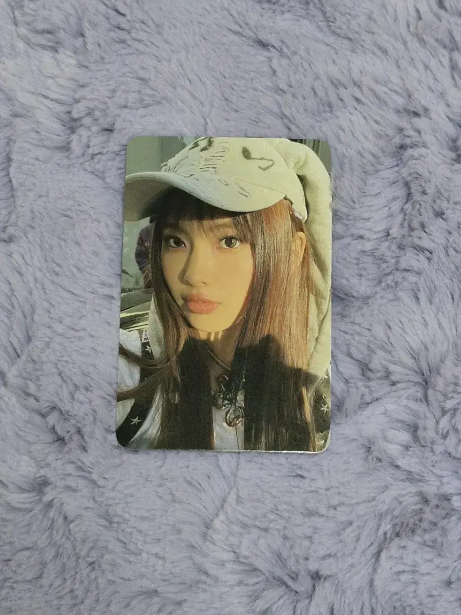 New Jeans hyein OMG Dito Weverse album B version photo card wts.