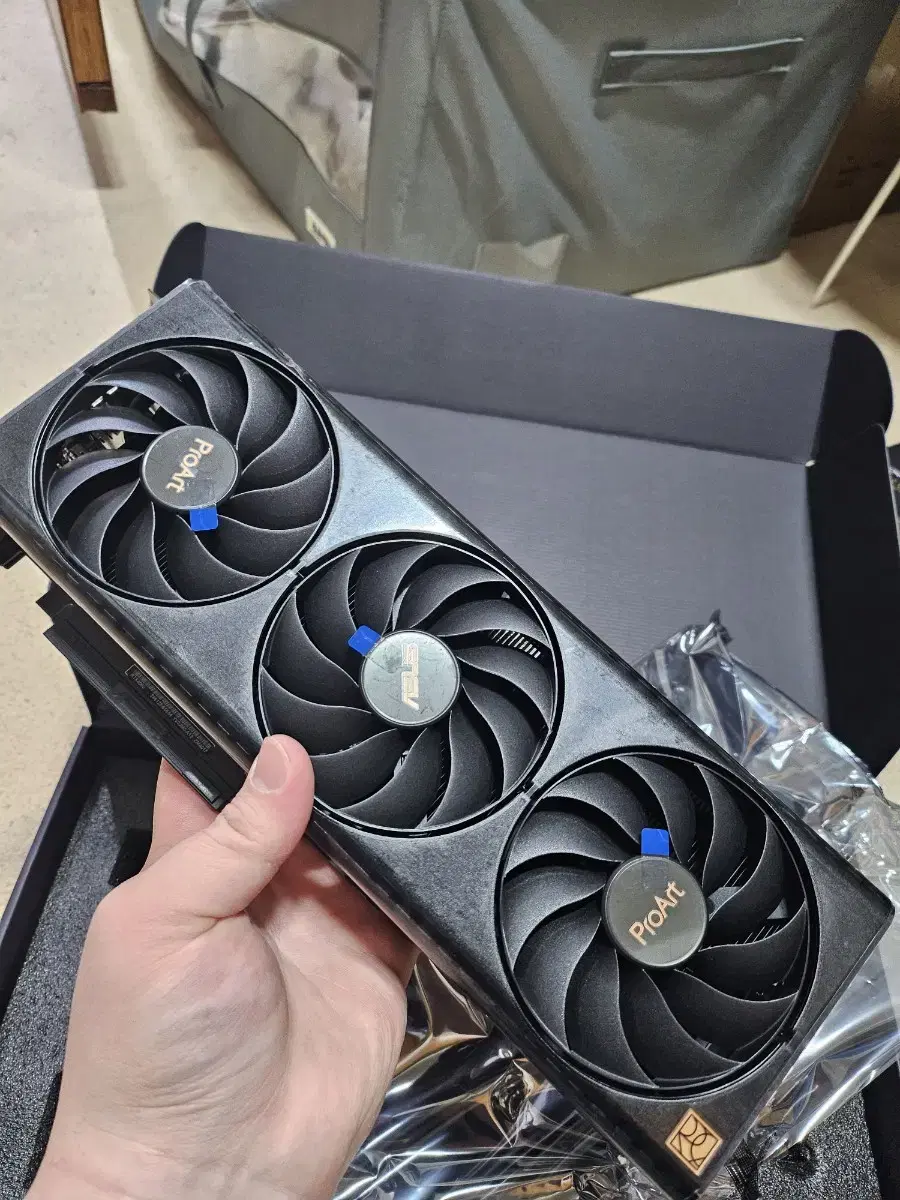 ASUS PROART RTX4060 판매합니다~