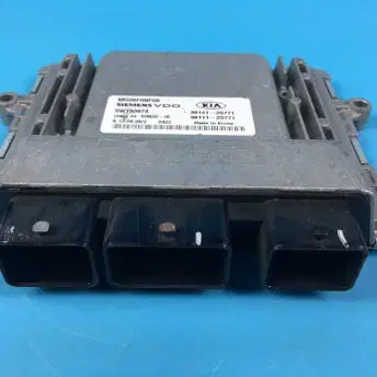 기아 로체 ECU 모듈 39141-25771 / 39111-25771