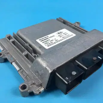 기아 로체 ECU 모듈 39141-25771 / 39111-25771