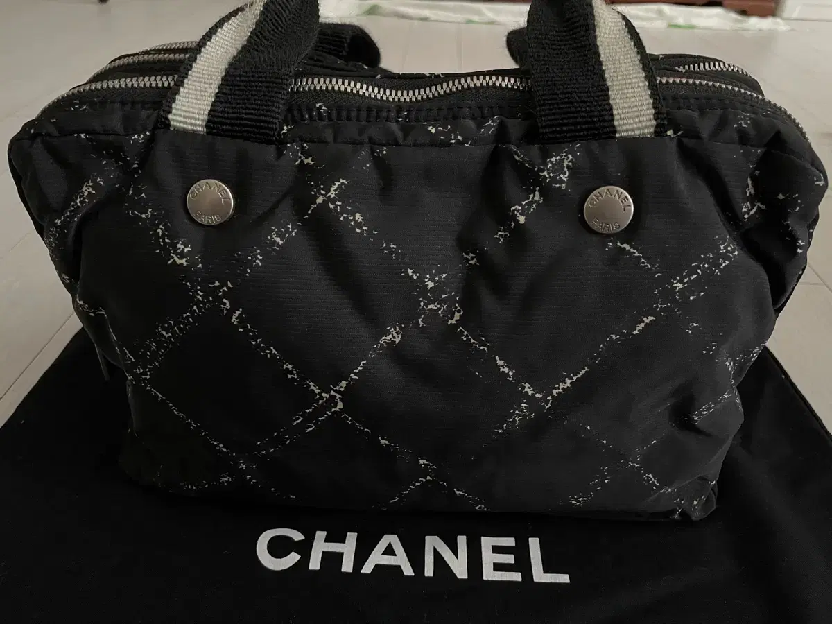 [CHANEL](정품)샤넬 코스메틱 페브릭 가방 판매합니다