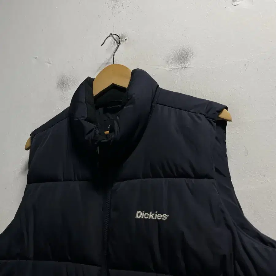 100-105 Dickies 디키즈 패딩조끼 정품