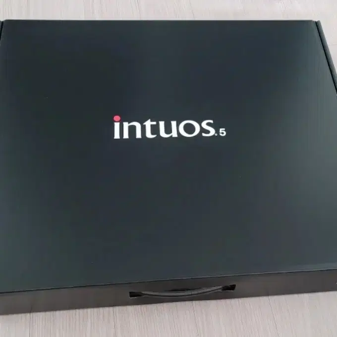 새상품)와콤 Intuos5 PTH-650 (Medium)