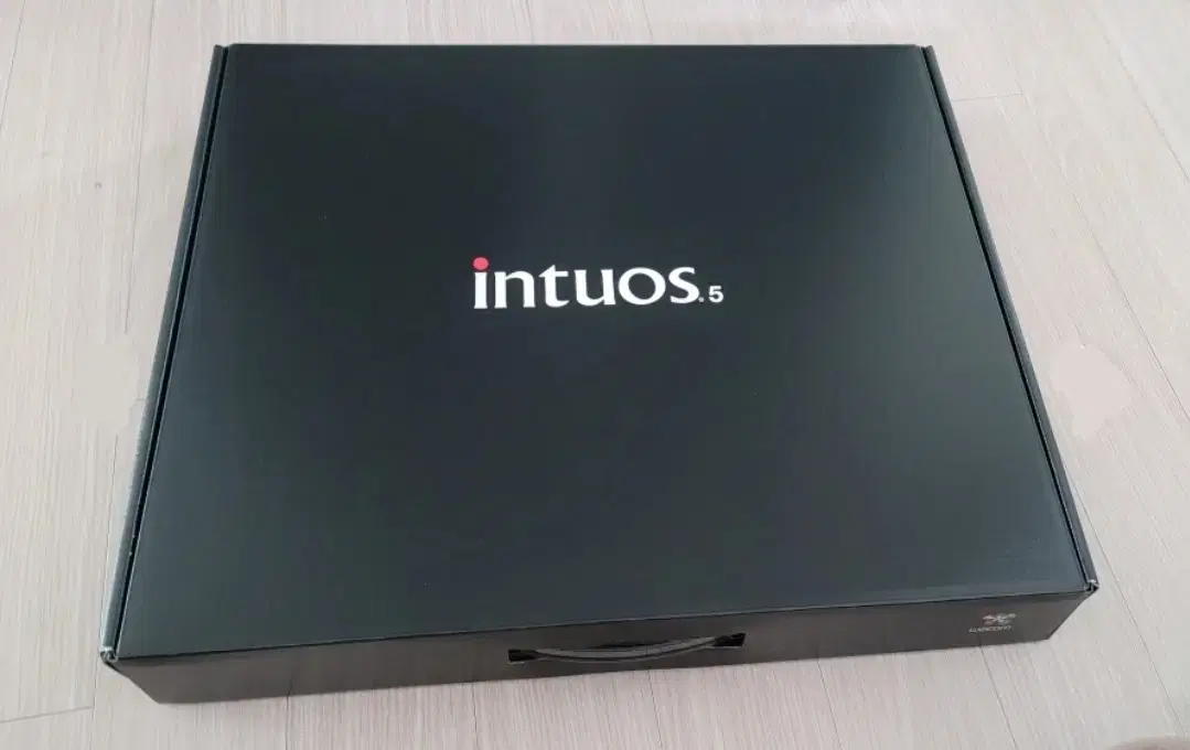 새상품)와콤 Intuos5 PTH-650 (Medium)