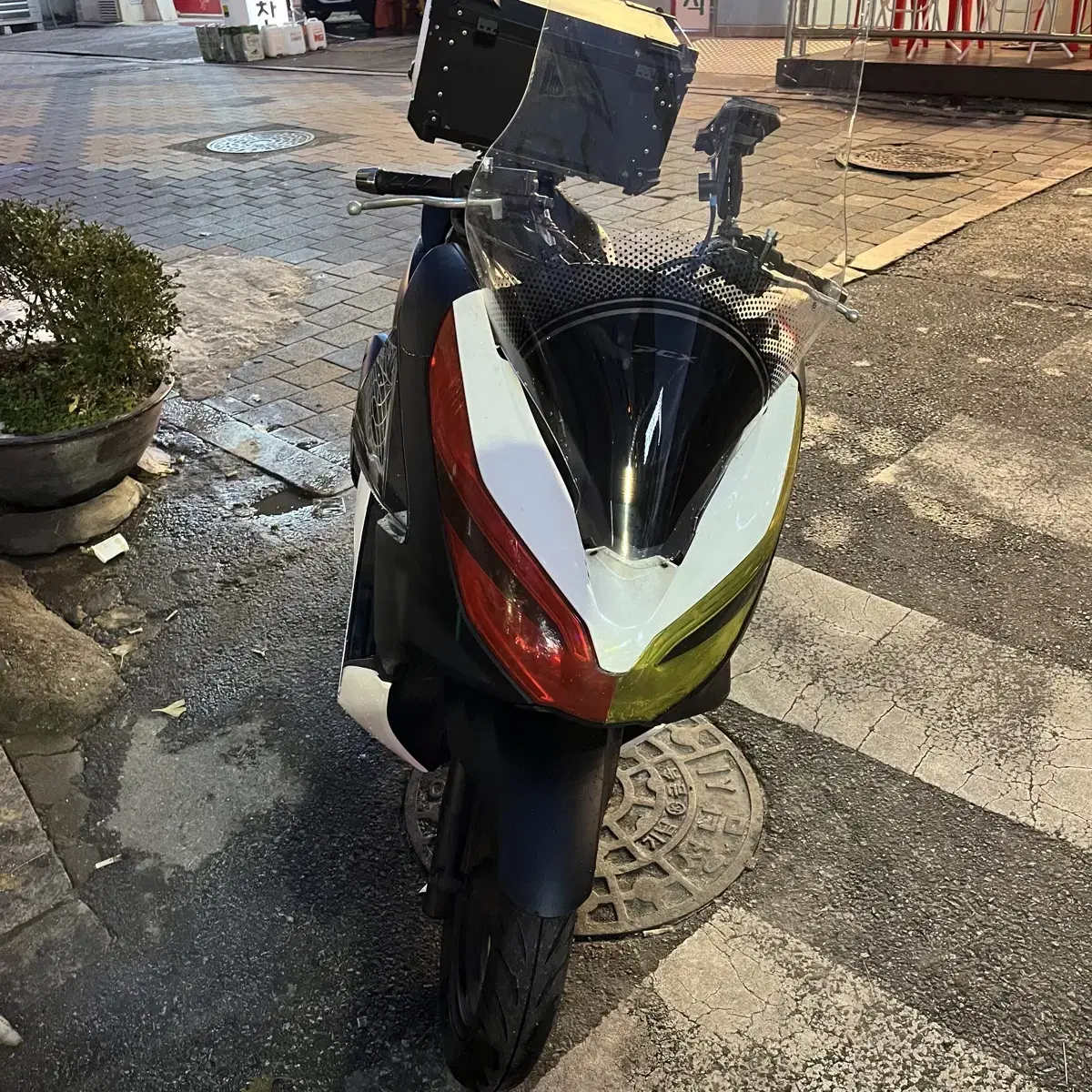 20년형 pcx125 팝니다