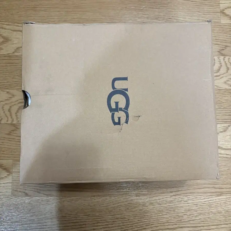 UGG 어그 우먼스 맥시 클로그 뮬 240 메탈릭실버