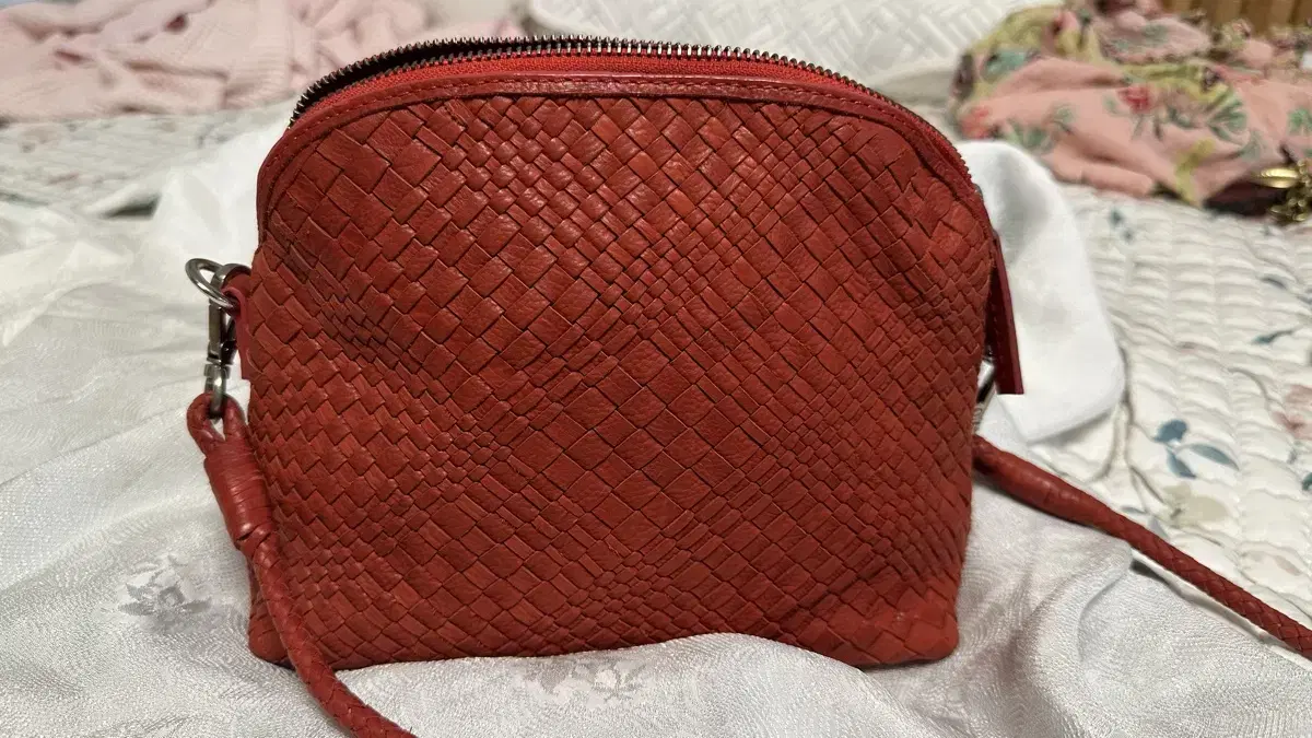 Dragonback Fellini Fossett Crossbody Bag