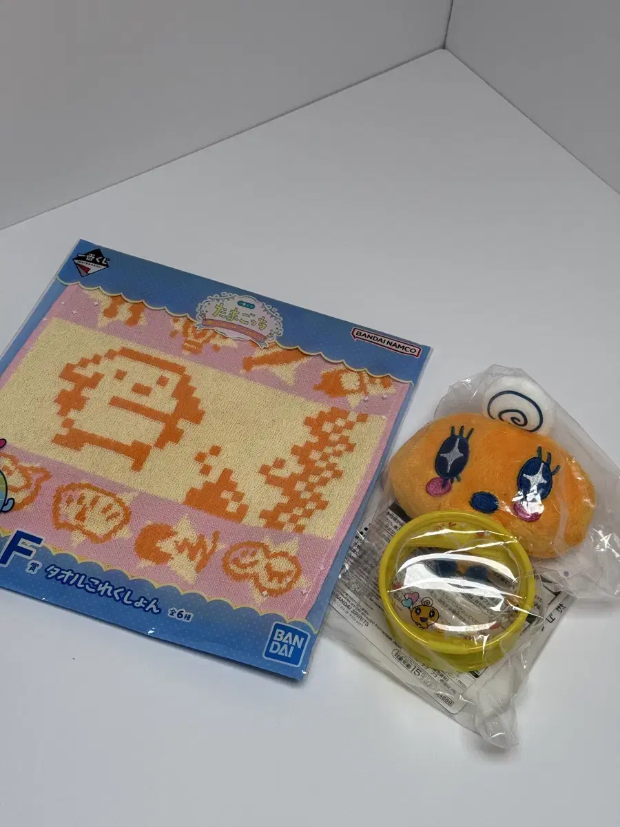 Lowest price) Tamagotchi 20th Anniversary Tamagotchi Kuji C-san Flowerchi Memechi