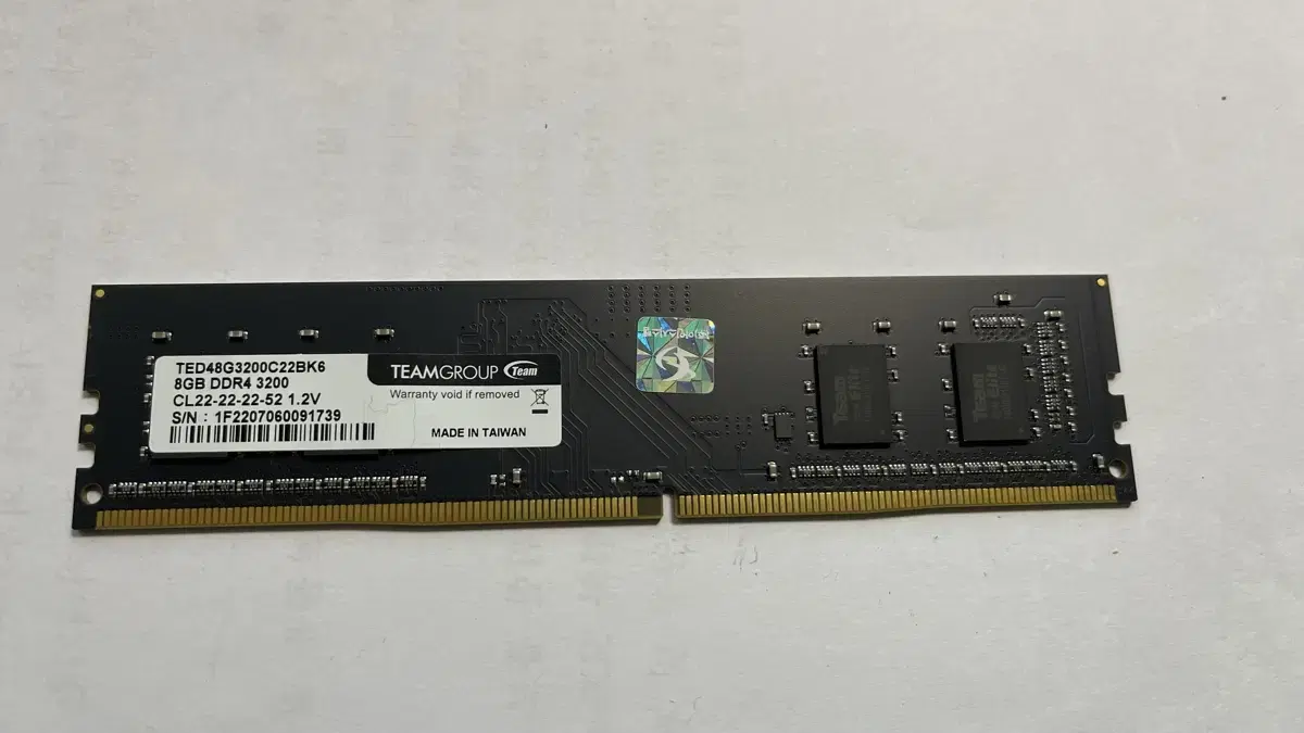 16,000원 팀그룹 DDR4 3200 8GB  사무용으로 이상없이 잘